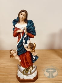 Our Lady Undoer of Knots Statue